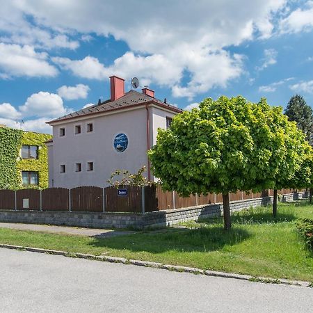 Penzion Leknin Třeboň Exterior foto
