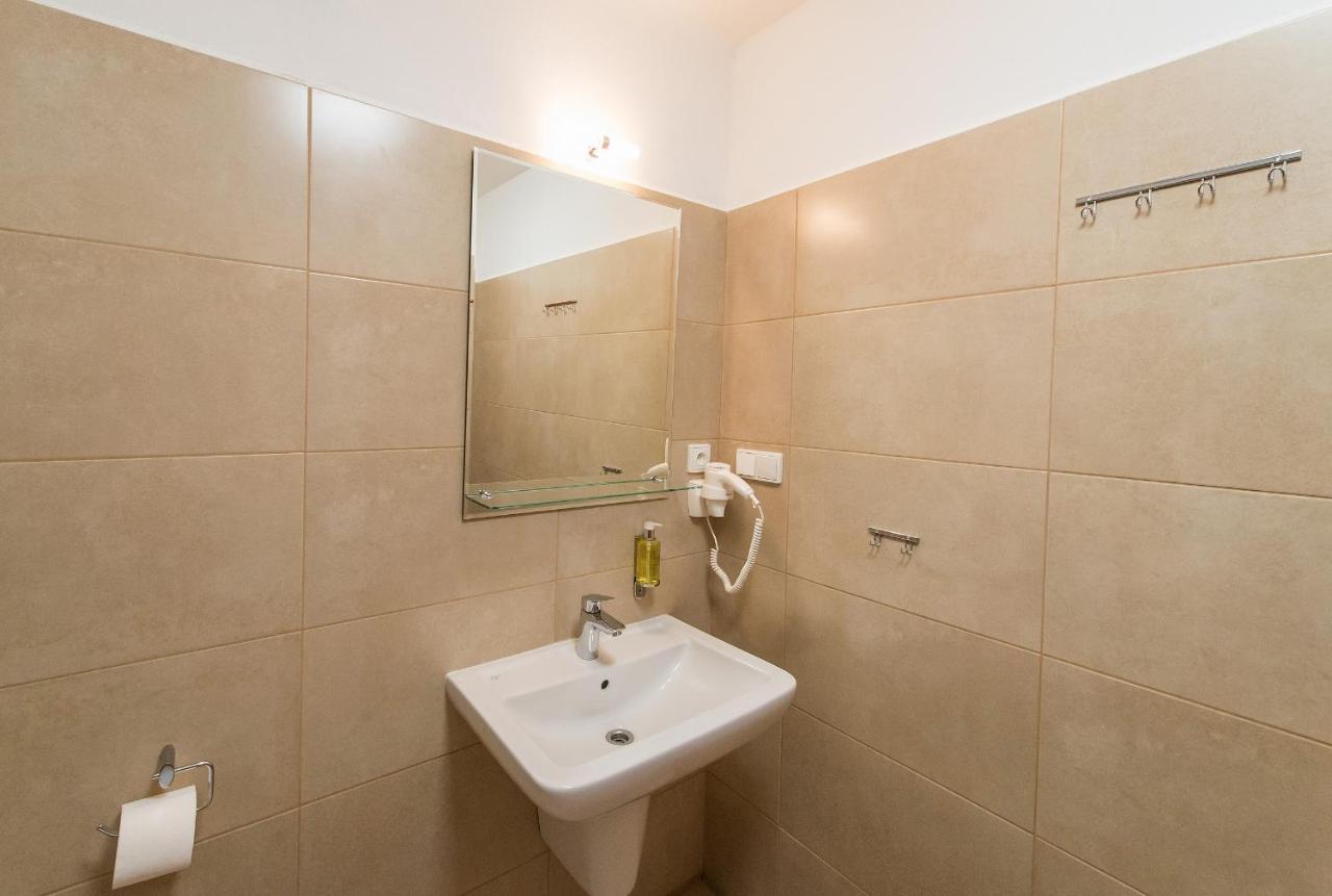 Penzion Leknin Třeboň Exterior foto