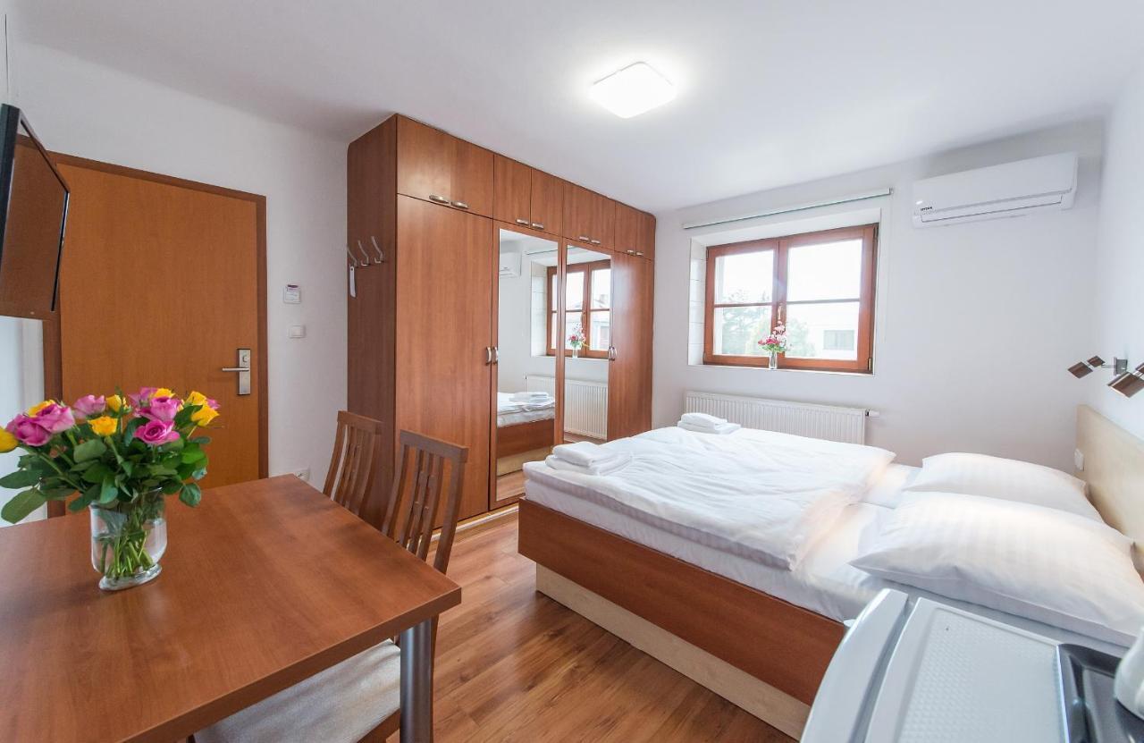 Penzion Leknin Třeboň Exterior foto