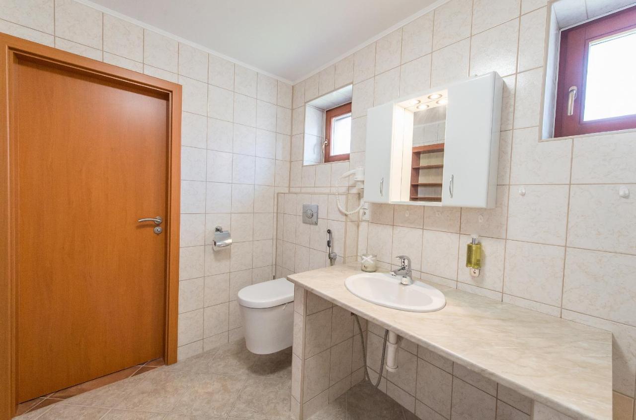 Penzion Leknin Třeboň Exterior foto