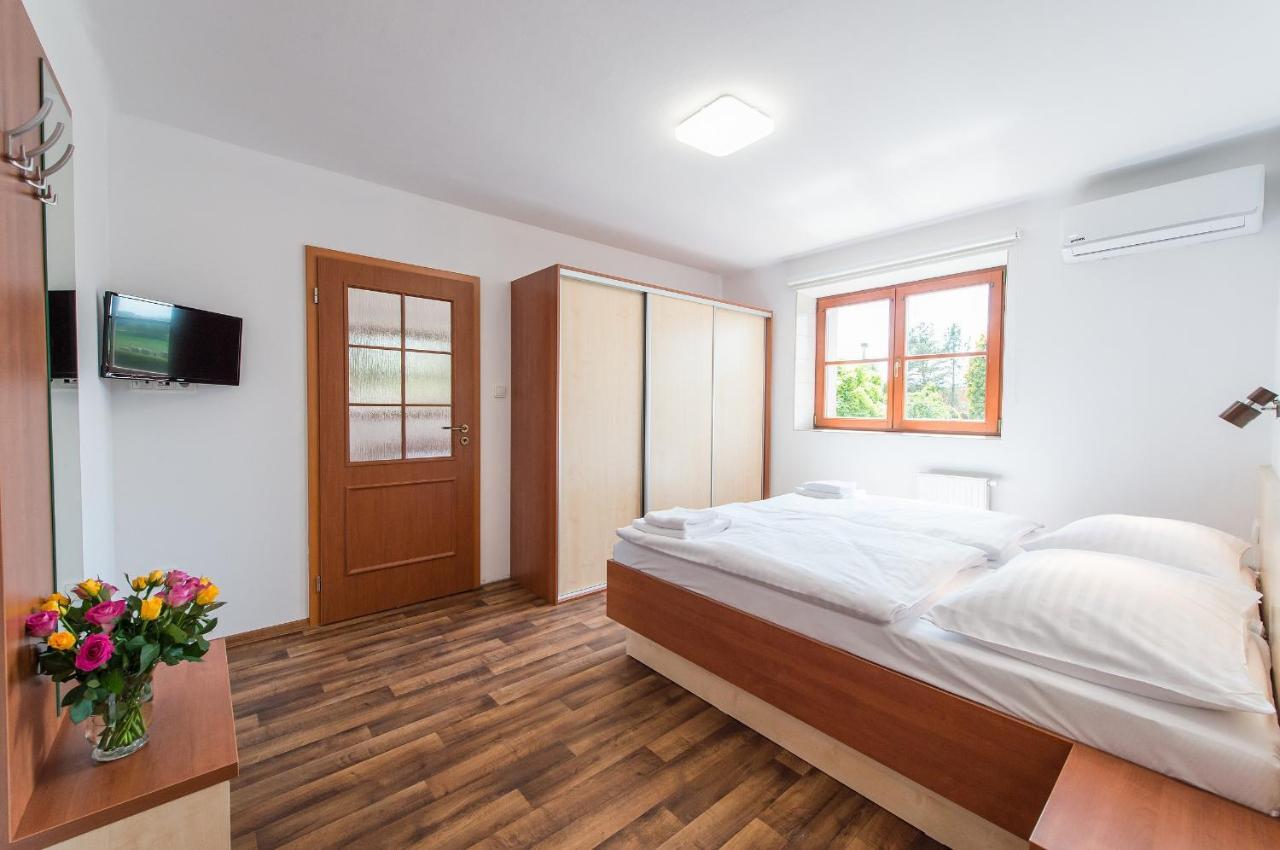Penzion Leknin Třeboň Exterior foto