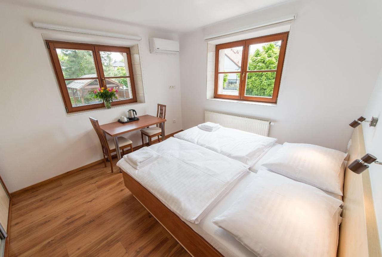 Penzion Leknin Třeboň Exterior foto