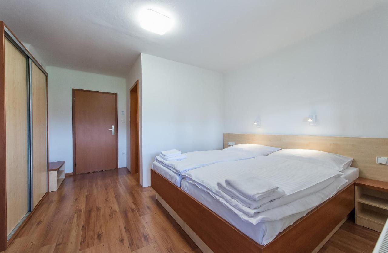 Penzion Leknin Třeboň Exterior foto